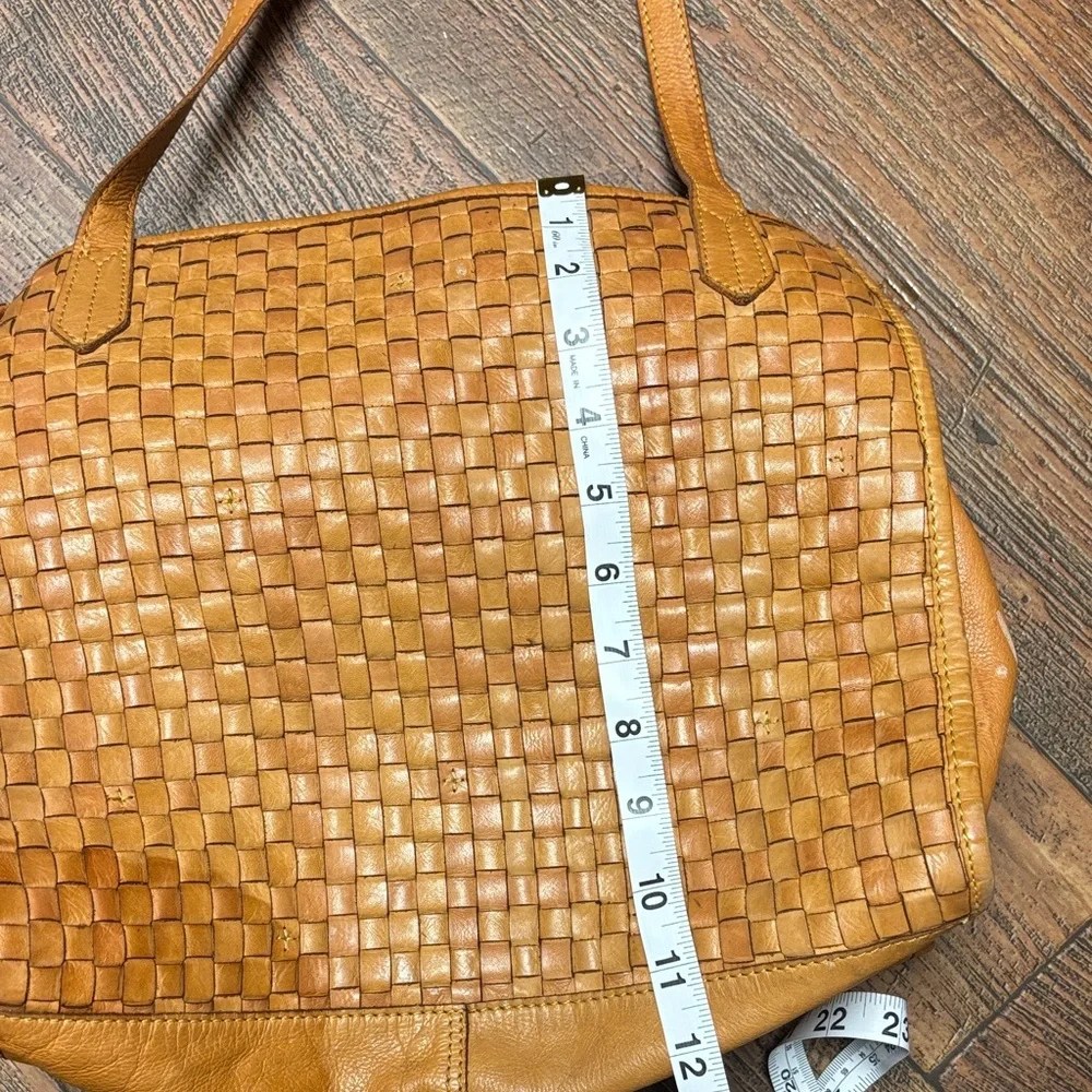 American Leather Company Tan Woven Tote - Picture 5 of 8